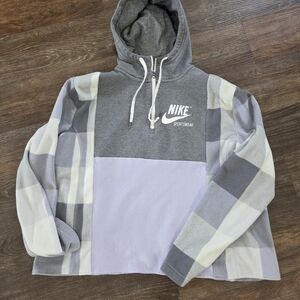 Nike Gray and White Plaid Hoodie